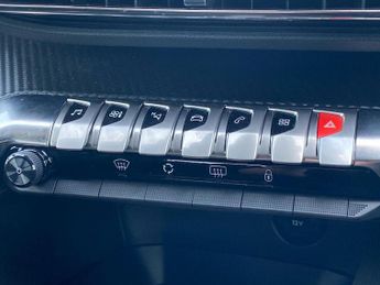 PEUGEOT 3008 1.2 Puretech Active Premium+ 5Dr Eat8