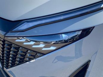 NISSAN QASHQAI 1.3 Dig-T Mh 158 N-Connecta 5Dr Xtronic