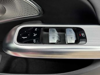 MERCEDES-BENZ E CLASS E300E Amg Line Premium Plus 4Dr 9G-Tronic