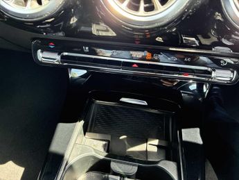 MERCEDES-BENZ CLA Cla 220D Amg Line Executive 4Dr Tip Auto
