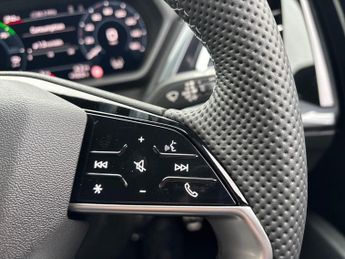 AUDI Q4 210Kw 45 82Kwh S Line 5Dr Auto [Leather]
