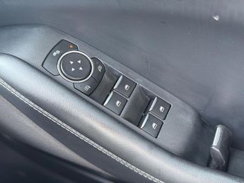 FORD MUSTANG MACH-E Standard Range 70Kwh Suv 5Dr Electric Automatic (269 Ps)