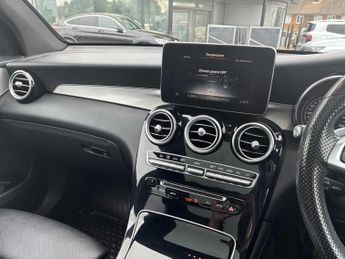 MERCEDES-BENZ GLC Glc 250D 4Matic Amg Line Prem Plus 5Dr 9G-Tronic