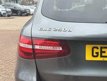 MERCEDES-BENZ GLC Glc 250D 4Matic Amg Line Prem Plus 5Dr 9G-Tronic