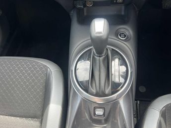 NISSAN JUKE 1.0 Dig-T 114 N-Connecta 5Dr Dct