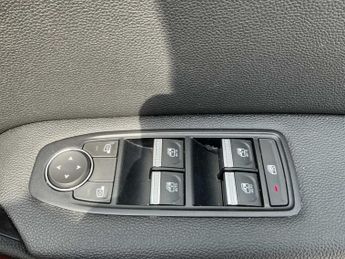 RENAULT CAPTUR 1.6 E-Tech Full Hybrid 145 Techno 5Dr Auto