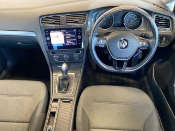 VOLKSWAGEN GOLF 1.5 Tsi Evo Bluemotion Tech Se Nav Hatchback 5Dr Petrol Dsg Euro