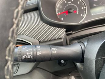 DACIA SANDERO STEPWAY 1.0 Tce Expression Hatchback 5Dr Petrol Cvt Euro 6 (S/S) (90 Ps)