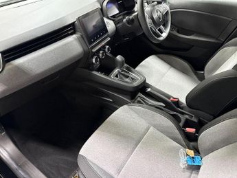 RENAULT CLIO 1.6 E-Tech Evolution Hatchback 5Dr Petrol Hybrid Auto Euro 6 (S/