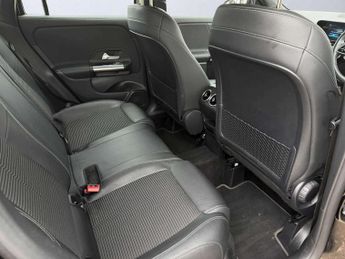 MERCEDES-BENZ GLA Gla 200 Sport 5Dr Auto