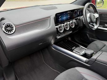 MERCEDES-BENZ GLA Gla 200 Amg Line Executive 5Dr Auto