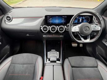 MERCEDES-BENZ GLA Gla 200 Amg Line Executive 5Dr Auto
