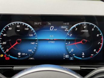 MERCEDES-BENZ GLA Gla 200 Amg Line Executive 5Dr Auto
