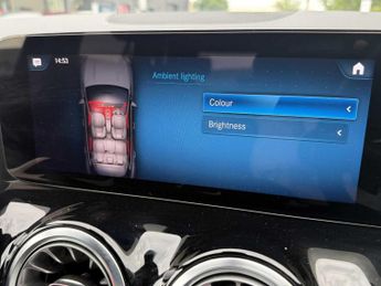 MERCEDES-BENZ GLA Gla 200 Amg Line Executive 5Dr Auto