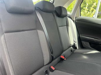 VOLKSWAGEN POLO 1.0 Tsi Life 5Dr Dsg