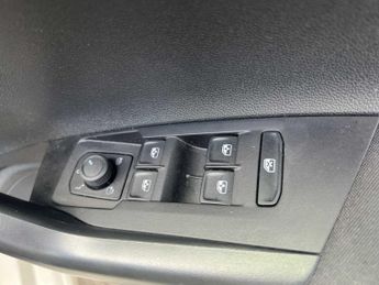 VOLKSWAGEN POLO 1.0 Tsi Life 5Dr Dsg