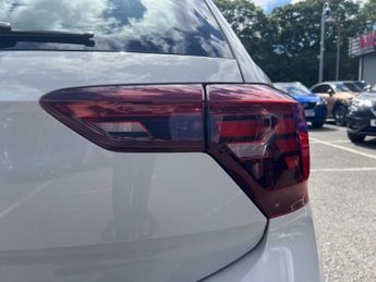 VOLKSWAGEN POLO 1.0 Tsi Life 5Dr Dsg