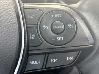 TOYOTA COROLLA 1.8 Vvt-I Hybrid Excel 5Dr Cvt