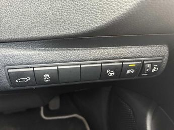 TOYOTA COROLLA 1.8 Vvt-I Hybrid Excel 5Dr Cvt