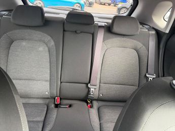 HYUNDAI KONA 64Kwh Premium Suv 5Dr Electric Auto (10.5Kw Charger) (204 Ps)