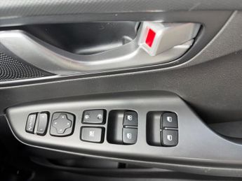HYUNDAI KONA 64Kwh Premium Suv 5Dr Electric Auto (10.5Kw Charger) (204 Ps)