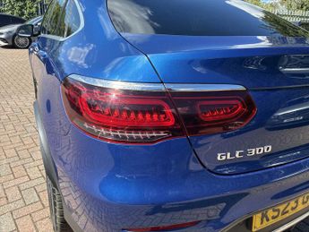 MERCEDES-BENZ GLC COUPE Glc 300 4Matic Amg Line 5Dr 9G-Tronic