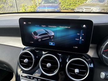 MERCEDES-BENZ GLC COUPE Glc 300 4Matic Amg Line 5Dr 9G-Tronic