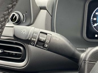 HYUNDAI KONA 1.6 Gdi Hybrid Se Connect 5Dr Dct