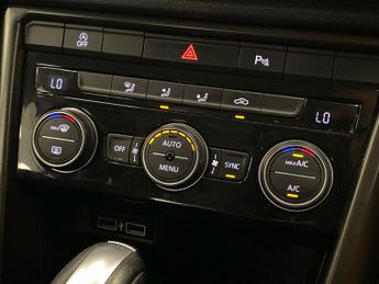 VOLKSWAGEN T-ROC 1.5 Tsi Gpf Evo Se Suv 5Dr Petrol Dsg Euro 6 (S/S) (150 Ps)