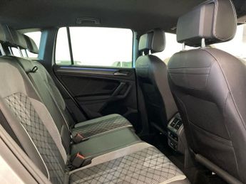 VOLKSWAGEN TIGUAN 1.5 Tsi R-Line Suv 5Dr Petrol Dsg Euro 6 (S/S) (150 Ps)