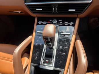 PORSCHE CAYENNE 3.0 V6 E-Hybrid 17.9Kwh Suv 5Dr Petrol Plug-In Hybrid Tiptronics