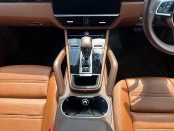 PORSCHE CAYENNE 3.0 V6 E-Hybrid 17.9Kwh Suv 5Dr Petrol Plug-In Hybrid Tiptronics