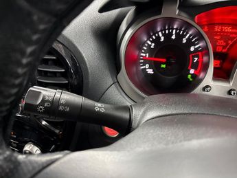 NISSAN JUKE 1.6 Tekna Suv 5Dr Petrol Xtron Euro 6 (117 Ps)