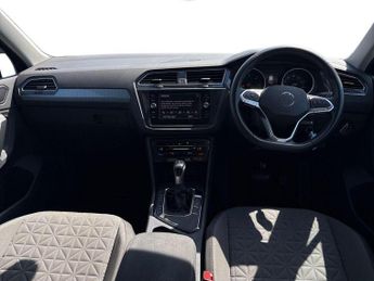 VOLKSWAGEN TIGUAN 2.0 Tdi Life Suv 5Dr Diesel Dsg Euro 6 (S/S) (150 Ps)