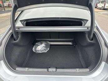 MERCEDES-BENZ EQE Eqe 300 180Kw Amg Line Premium Plus 89Kwh 4Dr Auto