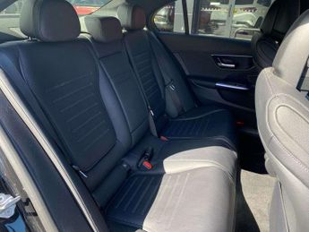 MERCEDES-BENZ C CLASS C220D Amg Line Premium 4Dr 9G-Tronic