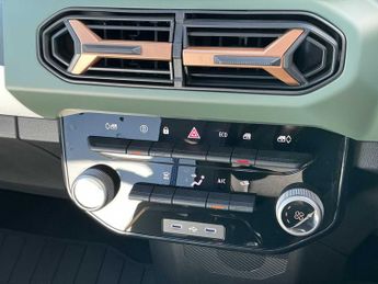 DACIA SPRING 24Kwh Extreme 100 75Kw 5Dr Auto