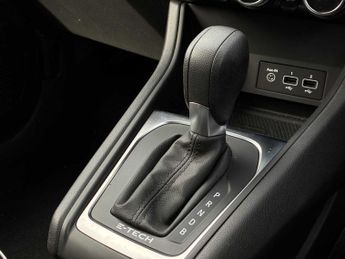 RENAULT CAPTUR 1.6 E-Tech Full Hybrid 145 Techno 5Dr Auto