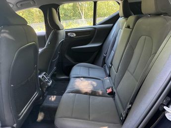 VOLVO XC40 1.5 T3 [163] Momentum 5Dr Geartronic