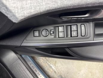 PEUGEOT 5008 73Kwh Gt Suv 5Dr Electric Auto (210 Ps)