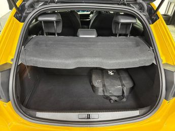 PEUGEOT 208 50Kwh Gt Premium Hatchback 5Dr Electric Auto (136 Ps)