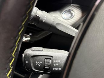 PEUGEOT 208 50Kwh Gt Premium Hatchback 5Dr Electric Auto (136 Ps)