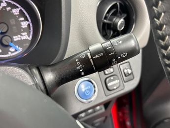 TOYOTA YARIS 1.5 Vvt-H Icon Hatchback 5Dr Petrol Hybrid E-Cvt Euro 6 (S/S) (1