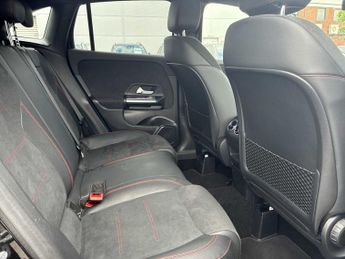 MERCEDES-BENZ GLA Gla 180 Amg Line Premium 5Dr Auto