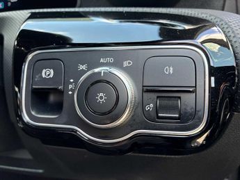 MERCEDES-BENZ A CLASS A200 Amg Line Executive 5Dr Auto
