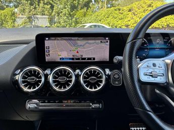 MERCEDES-BENZ GLA Gla 200 Amg Line Premium 5Dr Auto