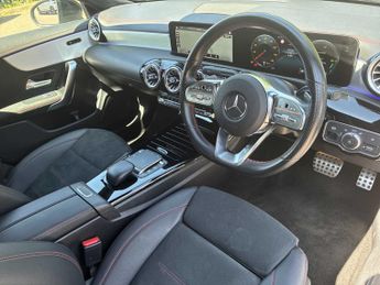 MERCEDES-BENZ CLA Cla 180 Amg Line Premium 4Dr Tip Auto