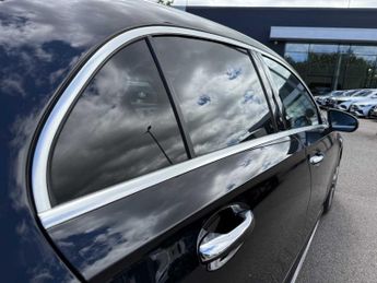 MERCEDES-BENZ A CLASS A180D Amg Line Premium Plus 5Dr Auto
