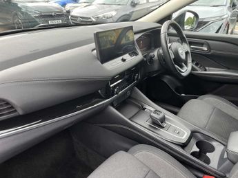 NISSAN QASHQAI 1.3 Dig-T Mh 158 N-Connecta 5Dr Xtronic