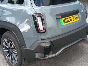 RENAULT 4 110Kw Iconic+ 52Kwh Comfort Range 5Dr Auto
